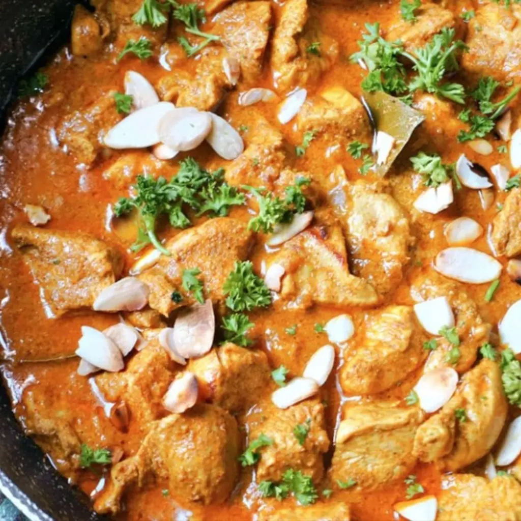 دجاج بادام كورما